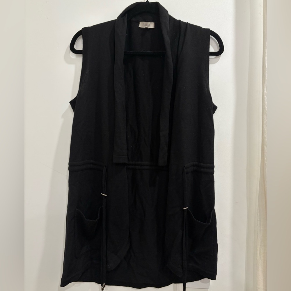 FIELDS Women’s Black Cinched Vest (Size S)
